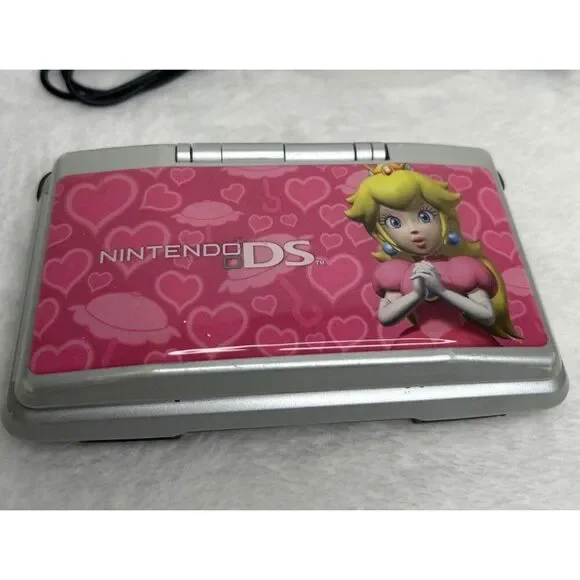Nintendo DS NTR-001 Silver With Princess Peaches Skin with USB Charger WORKING - Picture 2 of 13